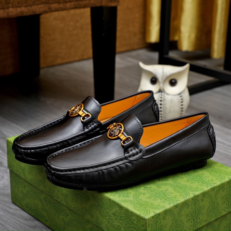 G*u*i leather shoes